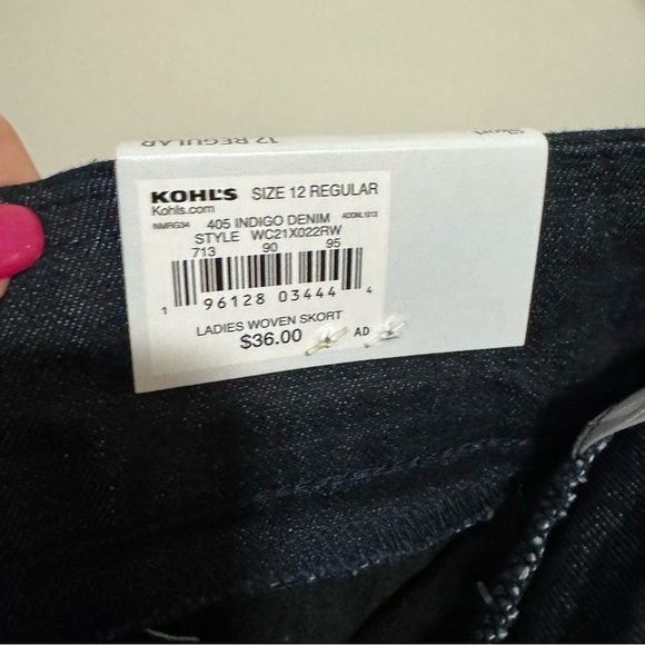 Croft & Barrow - the Effortless Stretch Skort Dark Wash Denim- size 12 - NWT - Picture 5 of 9